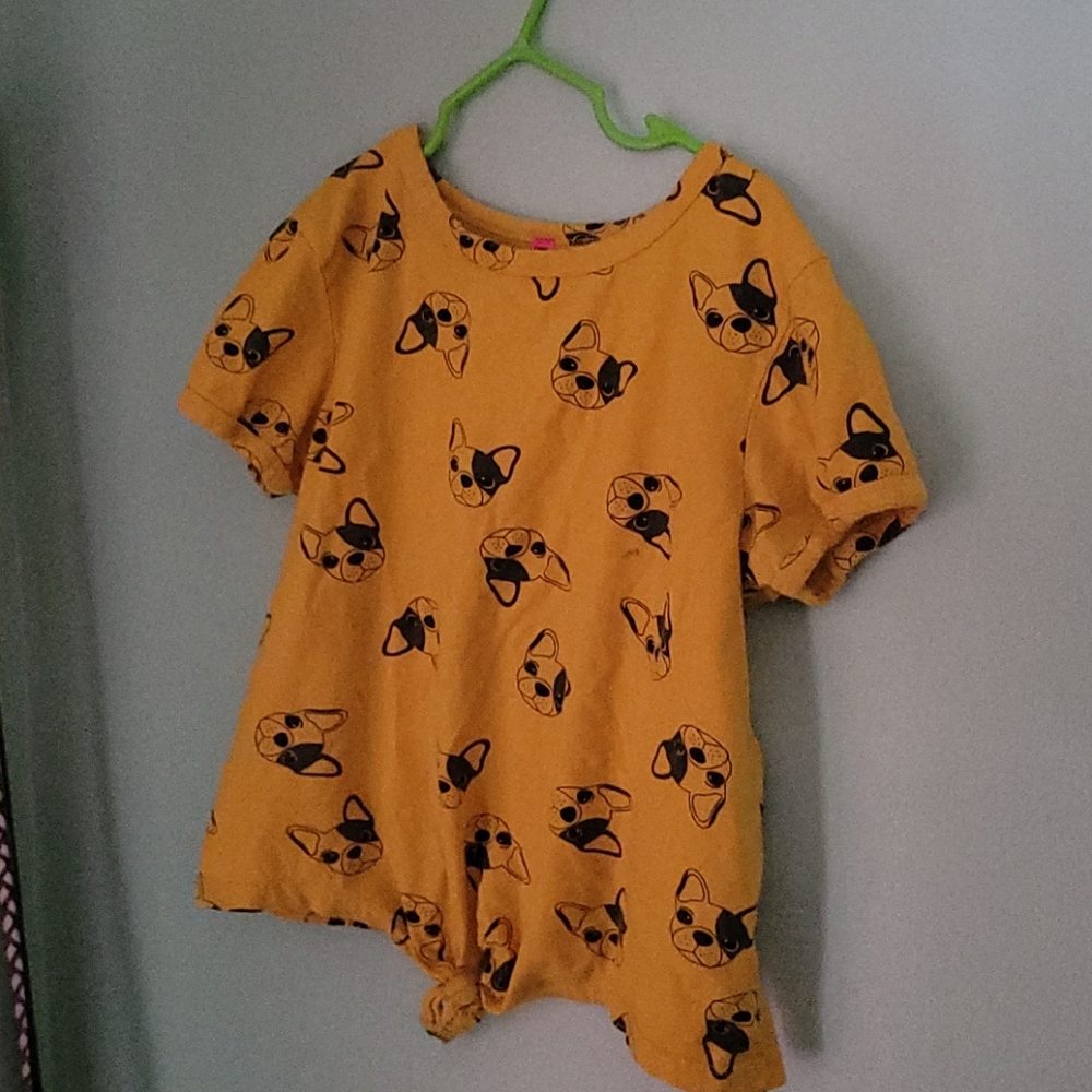 Size m(10/12) tshirt